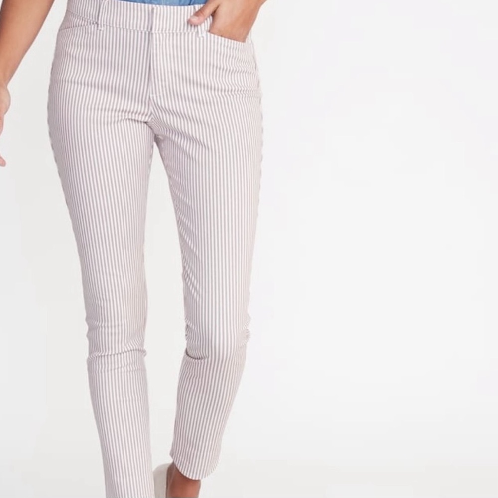 NWT Old Navy Mid-Rise Striped Pixie Chinos Size 8 in Burgundy Stripe